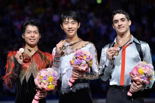 Javier Fernandez (right) repeated his 2013 performance with a second world bronze after coming fourth in Sochi last month ©Getty Images