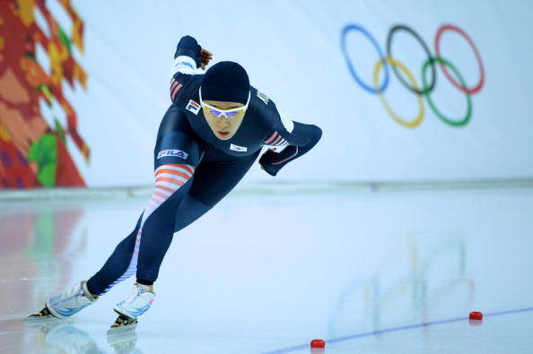 Lee Sang-hwa put on a repeat performance of Vancouver 2010 at Sochi 2014 to take the 500m gold ©AFP/Getty Images