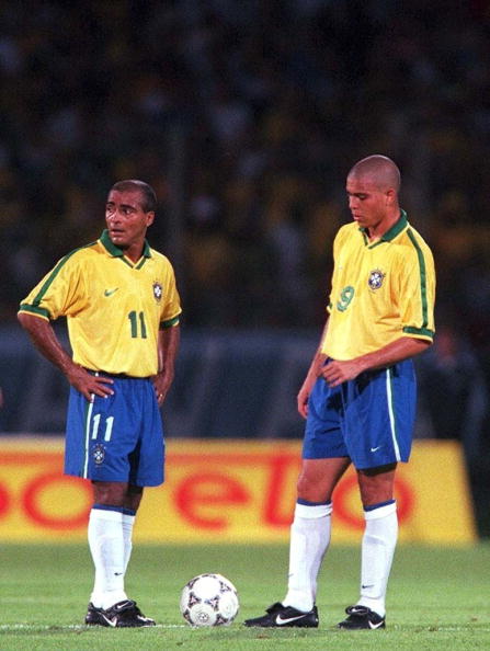 Ronaldo and Romario playing together in happier times in 1997 ©Bongarts/Getty Images