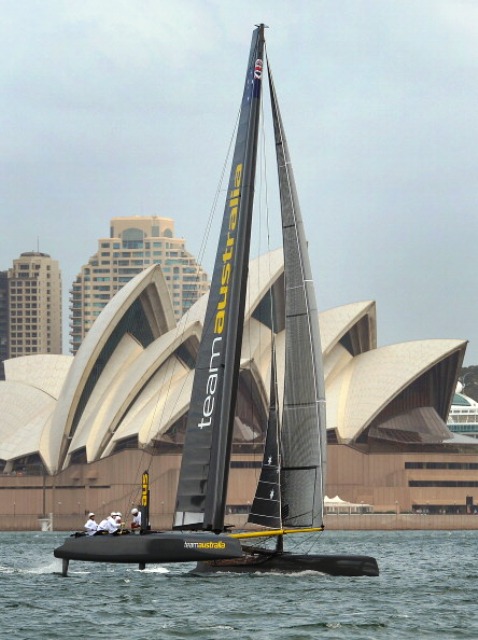 Team Australia go through their paces in Sydney Harbour today ©AFP/Getty Images