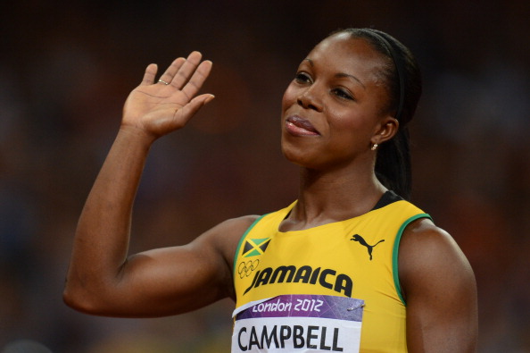 Veronica Campbell Brown waves to the crowd before the 200m final at the London 2012 Games ©AFP/Getty Images