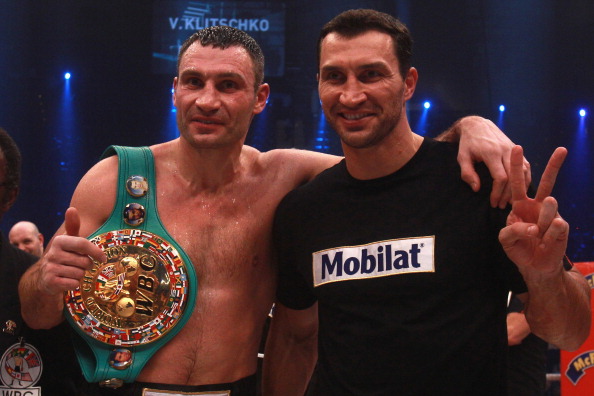 Wladimir Klitschko (right) says he is getting back in the boxing ring to fight for Ukraine's freedom and his brother Vitali's quest for peace ©Bongarts/Getty Images