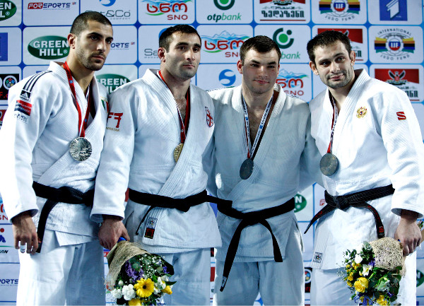 Zviad Gogotchuri had the crowd on their feet as he secured gold in the men's under 90kg final ©IJF