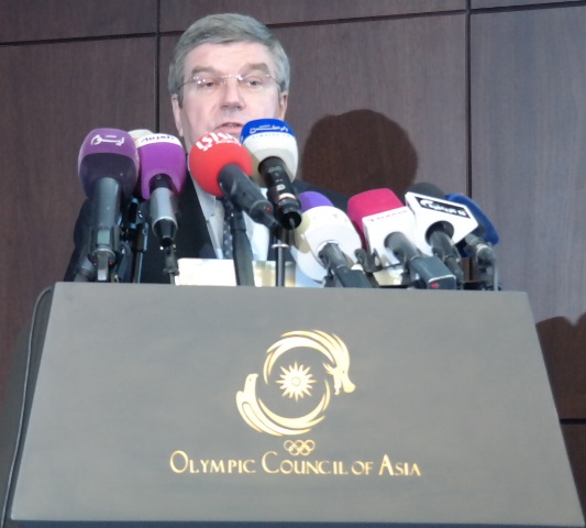 IOC President Thomas Bach claimed today in Kuwait City that he remained unconcerned by the various problems faced by the bidders for the 2022 Winter Olympics and Paralympics ©ITG