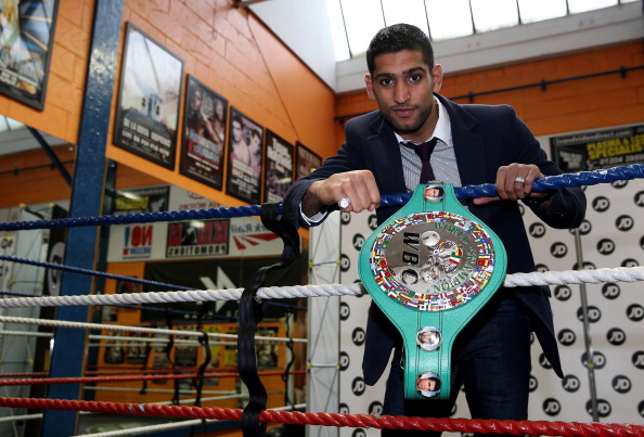 Amir Khan won the light-welterweight world title in 2009, but he appears to have gone off the rails in the ring ©Getty Images