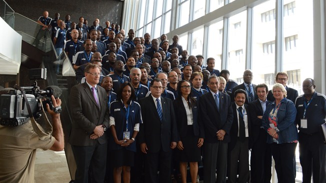 Jérôme Valcke met with dignitaries from 28 African countries to emphasise FIFA's support towards football in Africa ©FIFA