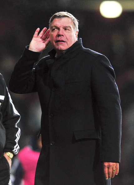 Sam Allardyce could barely believe the crowd's reaction after his team defeated Hull ©AFP/Getty Images