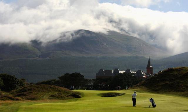 The Royal County Down course sits in the shadows of the magnificent Mourne Mountains ©Getty Images 