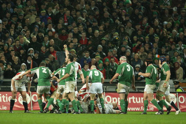 Marcus Horan raises an arm in salute of Ireland's second try in their 43-13 win over England at Croke Park in the 2007 Six Nations rugby union tournament. The match witnessed a massive, spontaneous rendition of The Fields of Athenry ©AFP/Getty Images