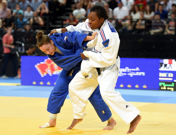 Audrey Tcheumeo (right) said the home crowd powered her to victory as she defeated Marhinde Verkerk of the Netherlands to win the women's under 78kg category ©AFP/Getty Images