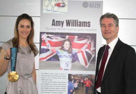 Amy Williams being inducted into the Hall of Fame by deputy vice-chancellor Kevin Edge ©davidroperphotography