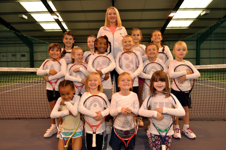 Elena Baltacha coaching girls at the Elena Baltacha Academy of Tennis which she set up with her husband in 2010 ©Christine Walsh