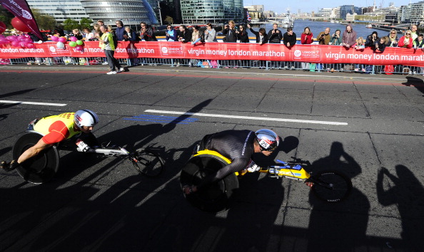 Marcel Hug continued his recent winning streak over David Weir which also saw him win the London Marathon ©Getty Images