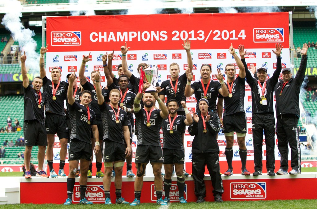New Zealand top off a remarkable weekend by clinching the London Sevens title ©Martin Seras Lima/IRB