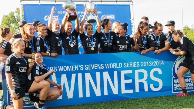 New Zealand's women retained their Sevens World Series crown with victory in Amsterdam ©IRB/ Sarah Jane Muirhead