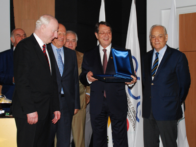 Patrick Hickey with Cyprus' President Nicos Anastasiades at the opening of the 35th European Olympic Committees Seminar in Nicosia ©EOC