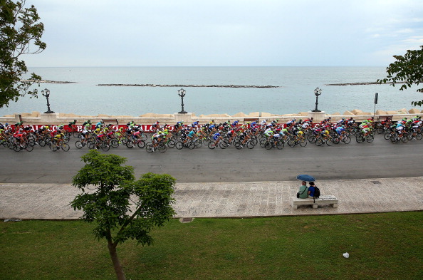 The peleton spent much of the race on a go-slow in protest over the rainy conditions in Italy ©Velo/Getty Images