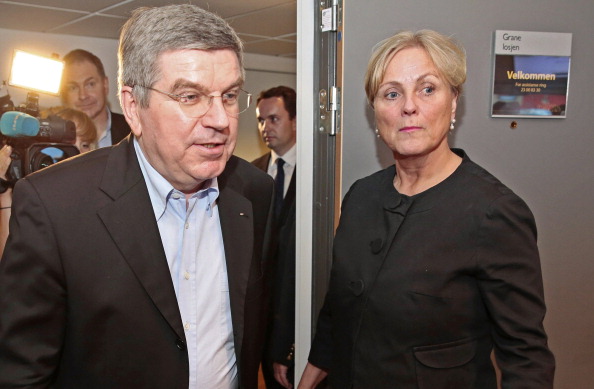 Thomas Bach arrives for a meeting with Norwegian Culture Minister Thorhild Widvey during his visit ©ITG