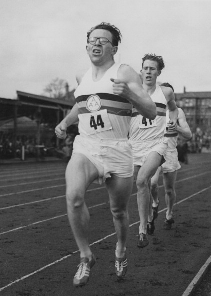 Chris Brasher leads Bannister and the rest of the field through the first lap on May 6, 1954 ©Hulton Archive/Getty Images