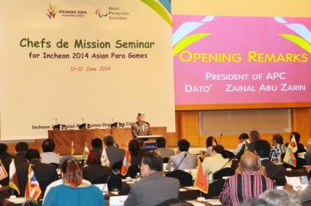 APC President Dato Zainal Abu Zarin delivering his opening speech at the CDM Seminar in Incheon ©APC