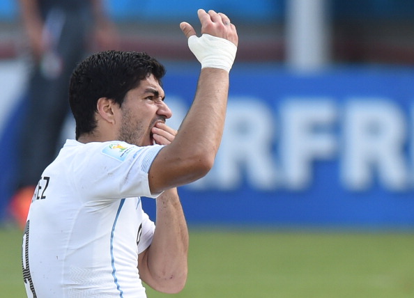 Bowling may not have the same bite as Luis Suárez, but they do have something in common ©AFP/Getty Images