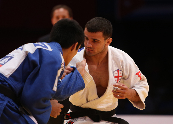 Georgian superstar Amiran Papinashvili looked unbeatable in the men's under 60kg event as he stormed to victory in the final in just 55 seconds ©IJF