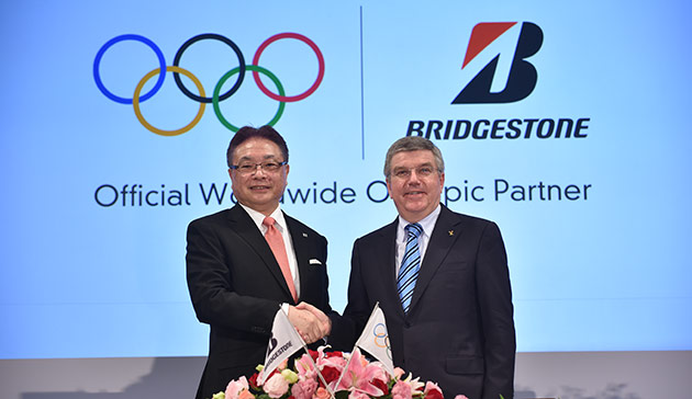 International Olympic Committee President Thomas Bach officially announced the deal in Tokyo today alongside Bridgestone chief executive Masaaki Tsuya ©Bridgestone