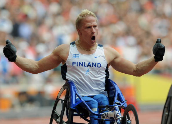 Leo-Pekka Tahti topped off a great weekend as he won the men's T53/43 200m final ©Getty Images