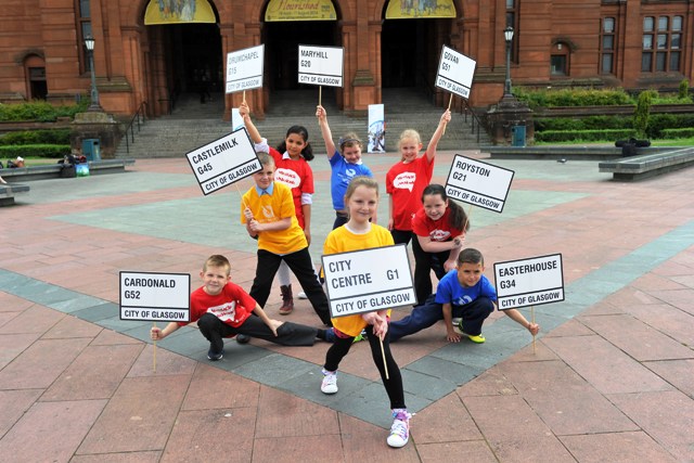 Pupils from the Alexandra Parade Primary School helped launch the ticket ballot and Queen's Baton Relay route for Glasgow next month ©Ian Watson