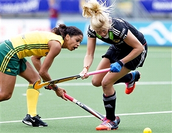South African captain Marsha Cox (left) has been elected to the FIH Athletes' Committee ©AFP/Getty Images