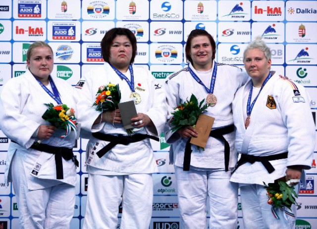 Megumi Tachimoto (second from left) was the gold medal winner in the over 78kg category at the Papp Laszlo Sport Arena ©IJF