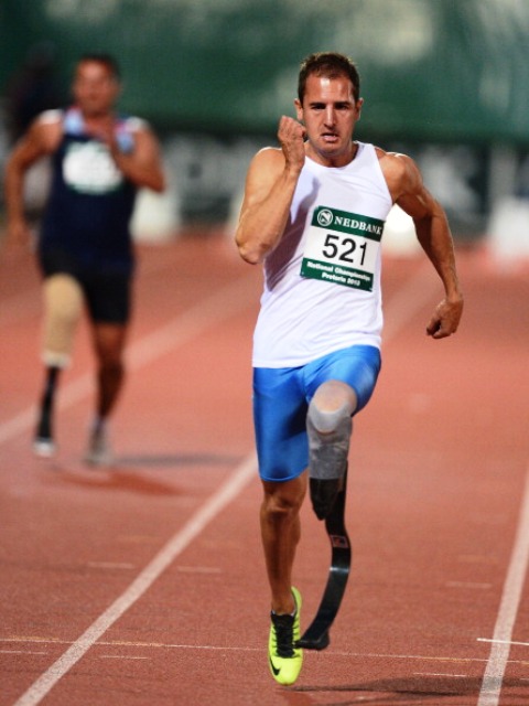 South African Arnu Fourie was pushed all the way by German youngster Felix Streng in their T44 200m race ©Getty Images 