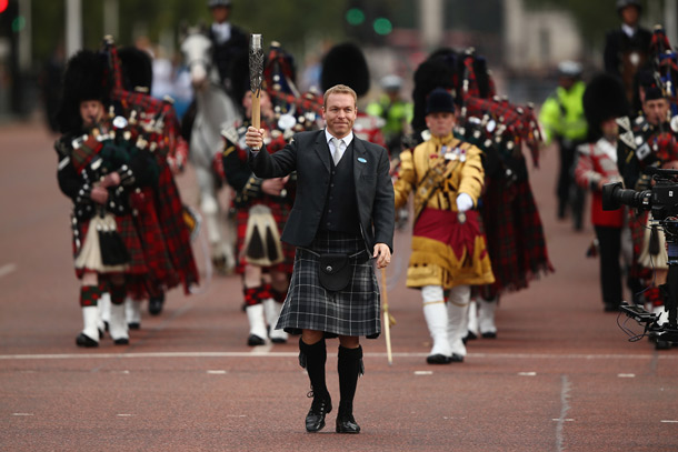 Five-time Olympic cycling gold medallist Sir Chris Hoy carried the Queen's Baton Relay for Glasgow 2014 when it was launched in London last October ©Getty Images