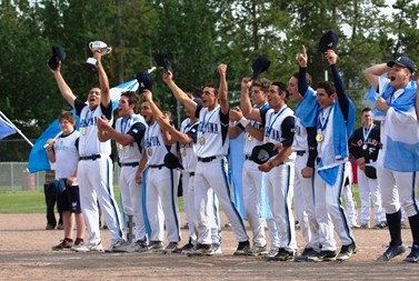 Argentina celebrate a second successive Under-19 Softball World Championship win ©WBSC