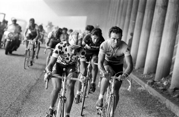 Frenchman Bernard Hinault (right) on his way to winning the Tour de France for a fifth and last time...the bike he rode is now for sale ©AFP/Getty Images