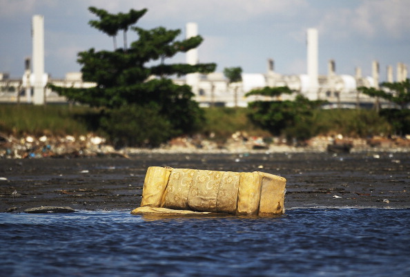 Garbage and sewage levels are thought to remain high on the Guanabara Bay course ©Getty Images