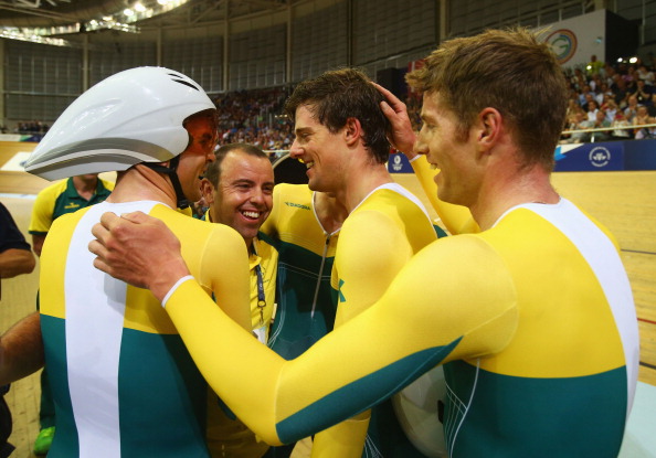 Australia's men dominated England in the gold medal final of the 4,000m team pursuit ©Getty Images