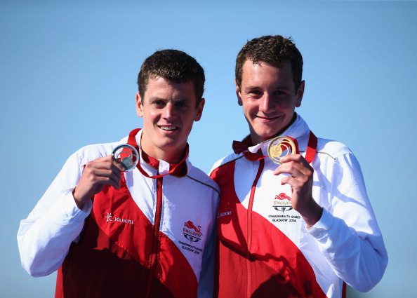 Brothers Alistair (right) and Jonathan Brownlee celebrate their 1-2 for England in the triathlon ©Getty Images