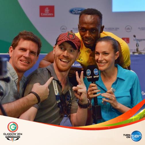 Roz Kelly gets a picture with Usain Bolt ©Twitter