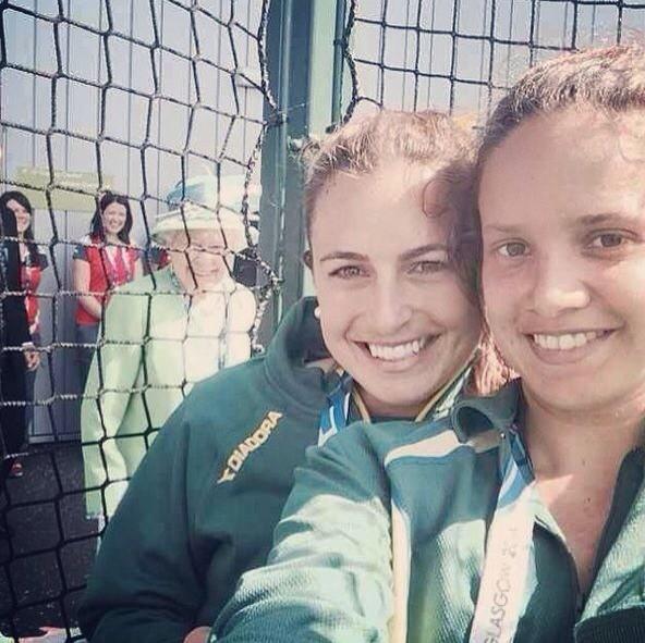 The Queen photobombs a selfie by Australian hockey player Jayde Taylor ©Twitter