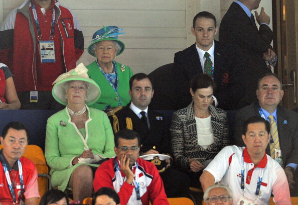 The Queen watched the action at the Tollcross International Swimming Centre alongside Glasgow 2014 chief executive David Grevemberg ©AFP/Getty Images
