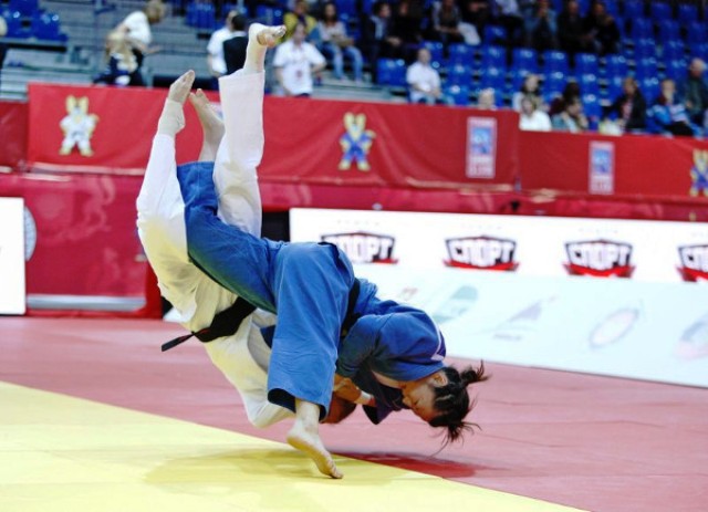 Kane Abe upset the home crowd by defeating Ekaterina Valkova in the final of the women's under 63kg ©IJF