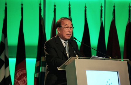 Korean National Olympic Committee President Y S Park giving his presentation in Acapulco ©Stratos Safioleas