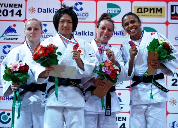 Misato Nakamura (second from left) was one of three Japanese judoka to win gold in Tyumen today ©IJF