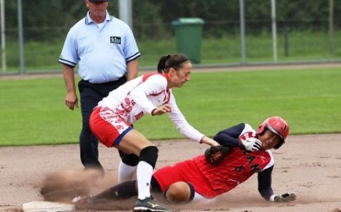 Four teams have maintained their 100 per cent start to the Women's Softball World Championships ©ISF