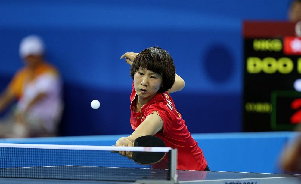 Liu Gaoyang of China beat Hong Kong's Doo Hoi Kem in the gold medal match of the women's table tennis singles ©Nanjing 2014