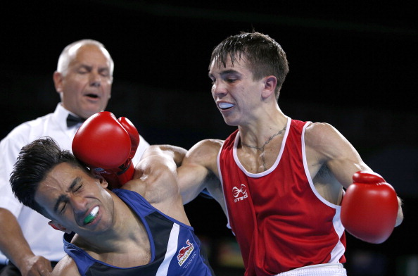 Northern Ireland's Michael Conlan (right) beat Qais Ashfaq of England to gold in the men's bantamweight division ©AFP/Getty Images