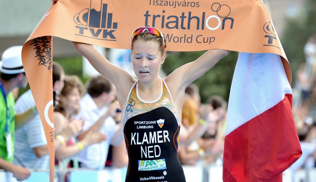 Rachel Klamer denied a Hungarian double as she sealed gold in the women's race ©ITU