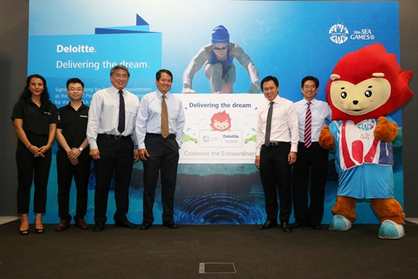 Representatives from Singapore 2015 and Deloite at the unveiling of the partnership ©Sport Singapore