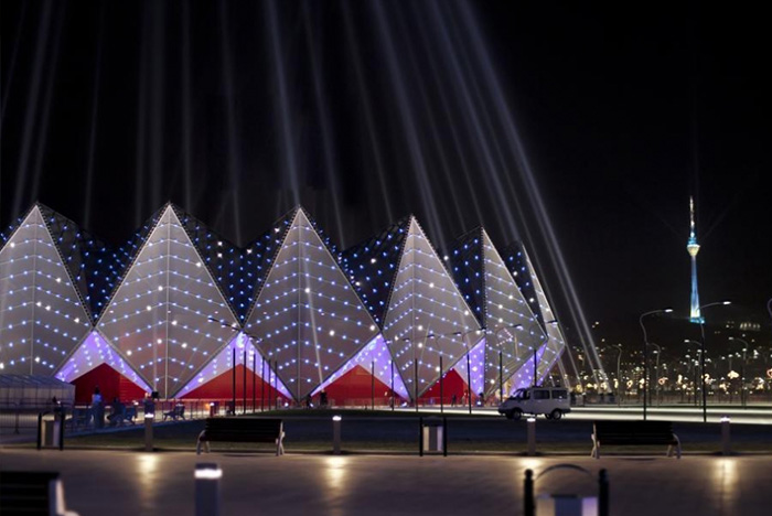 The Crystal Hall is illuminated by 9,500 LED lights to highlight the membrane façade and create moods appropriate for the different stages of the events ©Baku 2015